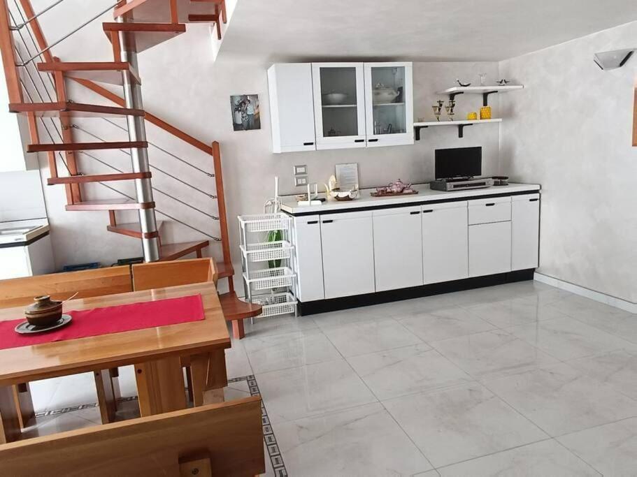 Casa Vacanza Raggio Di Sole Giovinazzo Exterior photo