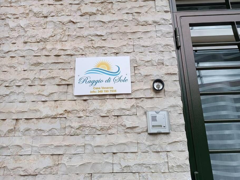 Casa Vacanza Raggio Di Sole Giovinazzo Exterior photo